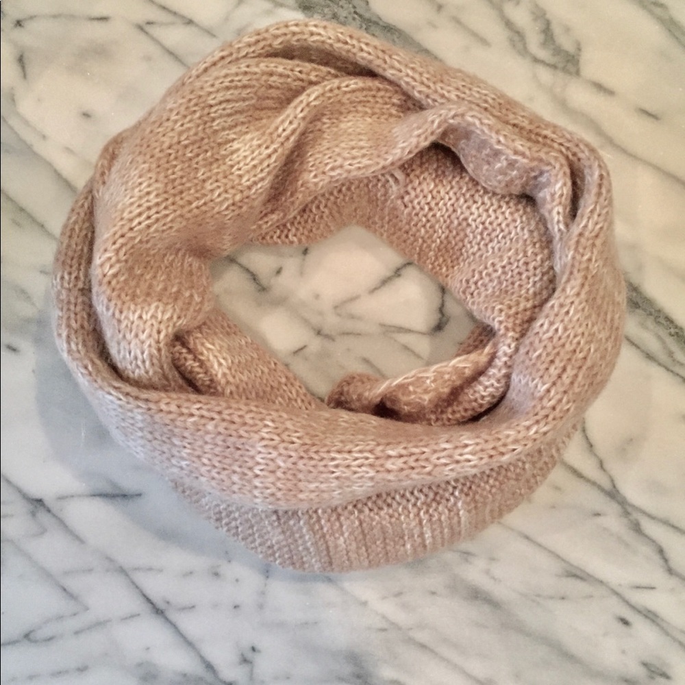 Rose Cream chunky infinity scarf 🧣